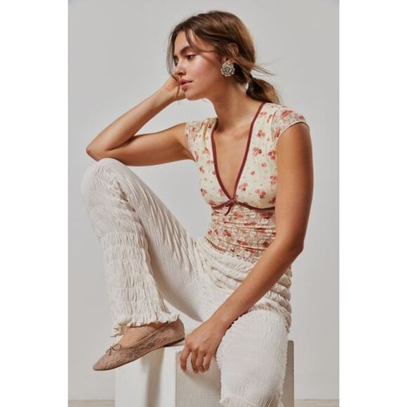 Kimchi Blue Madison Semisheer Lace Blouse - S - Picture 1 of 8